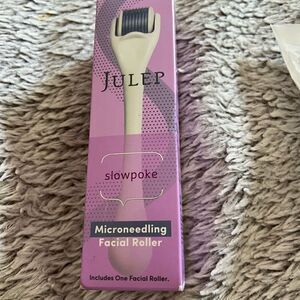NWT JULEP Slowpoke Micro-Needling Facial Roller
